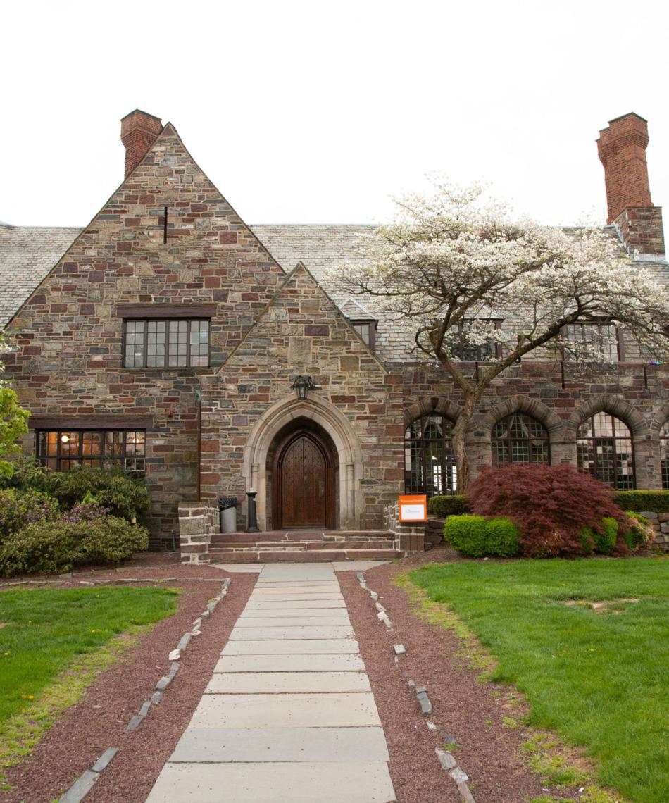 Cloister Club 