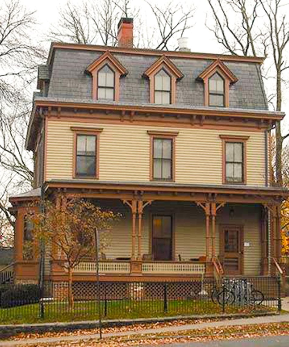 2 Dickinson St House