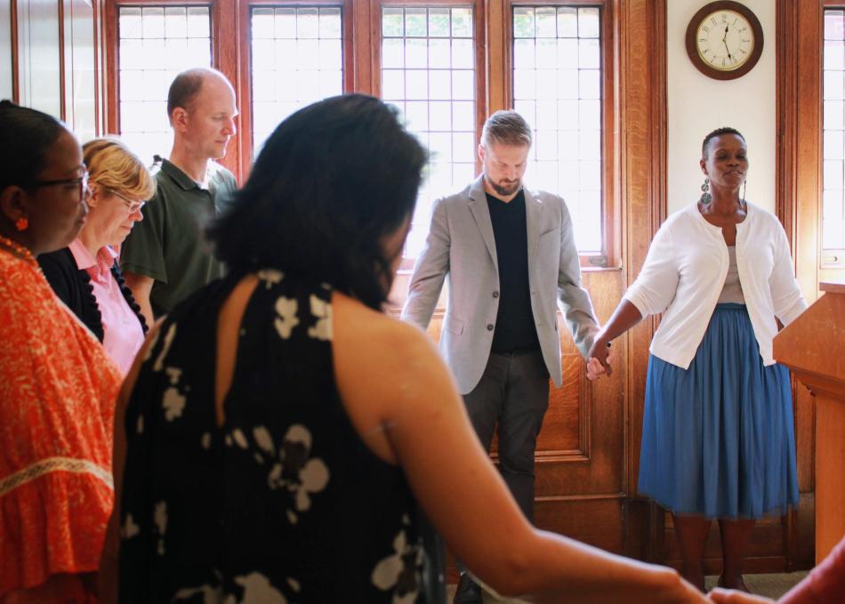 Religious circle of praying