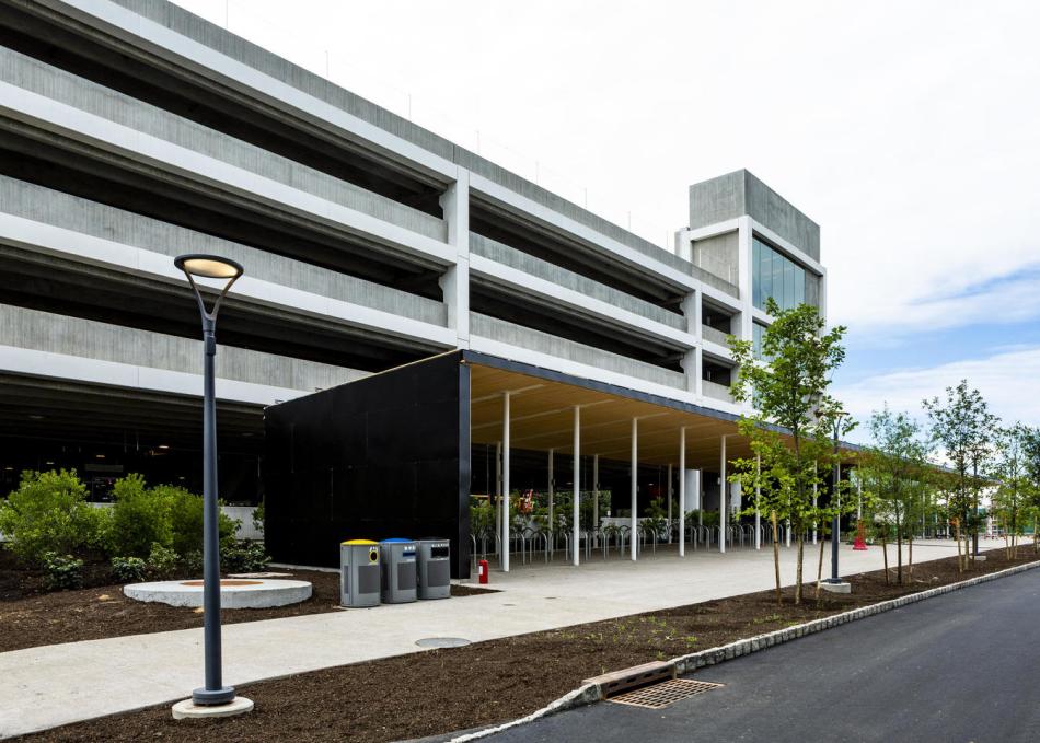 Parking garage