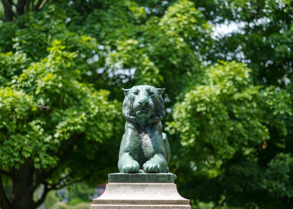 Tiger statue
